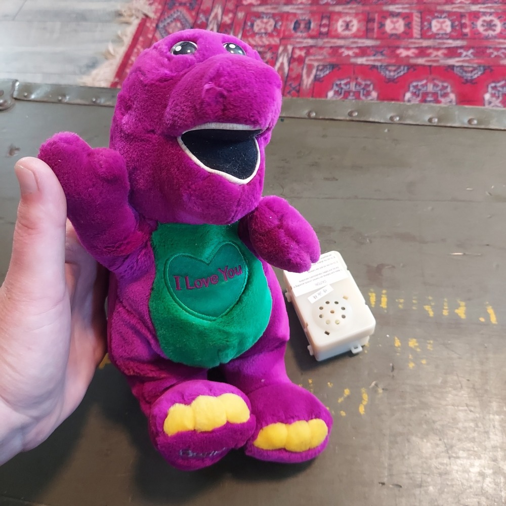 Vintage Barney the Dinosaur Plush 10" I Love You Heart Golden Bear 1992 Purple